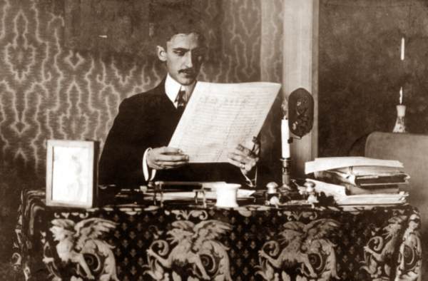 Web dedicada al compositor José María Usandizaga